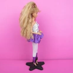 Midge Doll Barbie And The All-Stars Softball Doll Vintage 1989 #9360 -Toy Store Barbie all stars vintage 1989 midge red crimped hair green eyes