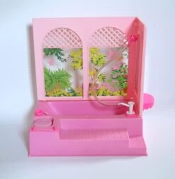 Toy Store -Toy Store Barbie bubble bath tub shower vintage 1980s 1981
