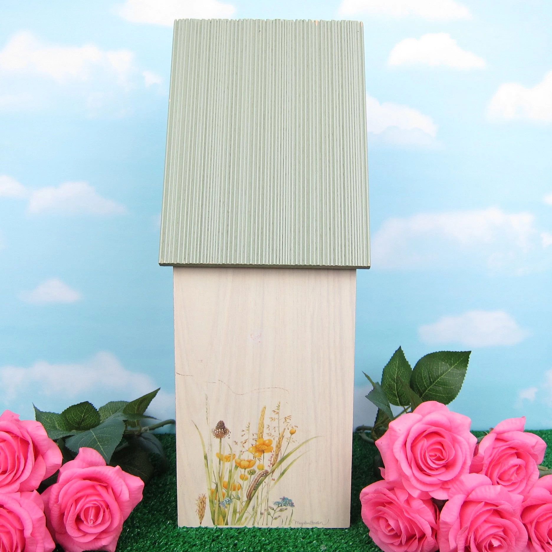 Marjolein Bastin Decorative Wooden Butterfly House 4 Marjolein Bastin Decorative Wooden Butterfly House - Image 4