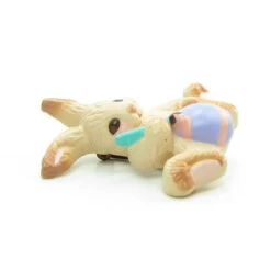 Bunny Painting Easter Egg Vintage 1986 Hallmark Lapel Pin 6 Bunny Painting Easter Egg Vintage 1986 Hallmark Lapel Pin -Toy Store Easter bunny lapel pin with egg hallmark cards