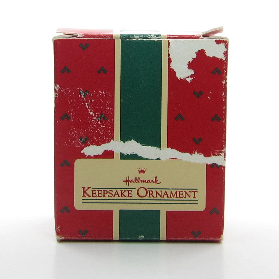 Hallmark "Owliday" Wish Vintage 1987 Owl With Eye Chart Keepsake Ornament 6 Hallmark "Owliday" Wish Vintage 1987 Owl With Eye Chart Keepsake Ornament - Image 6