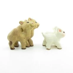 Hallmark Noah's Friends 1997 Camels & Lambs Merry Miniatures Figurines -Toy Store Hallmark merry miniatures noah s friends story time camels lambs
