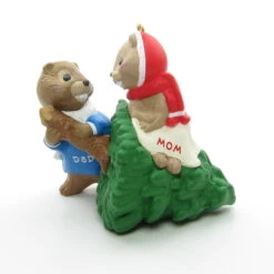 Mom & Dad Beavers With Christmas Tree 1998 Hallmark Ornament 8 Mom & Dad Beavers With Christmas Tree 1998 Hallmark Ornament -Toy Store Mom dad beaver christmas tree ornament hallmark 1998