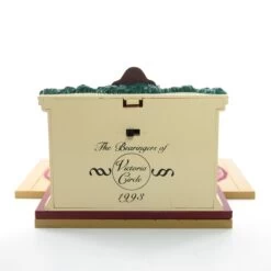 The Bearingers Flickering Light Fireplace Lighted Tabletop Display By Hallmark -Toy Store The bearingers of victoria circle 1993 flickering fireplace hallmark