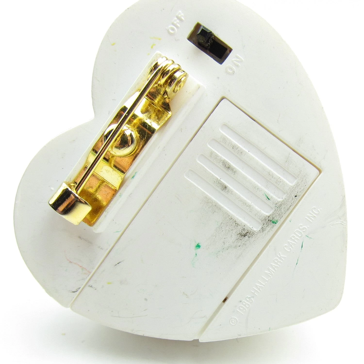 Heart Tic-Tac-Toe Pin Hallmark 1989 Valentine's Day Lapel 5 Heart Tic-Tac-Toe Pin Hallmark 1989 Valentine's Day Lapel - Image 5