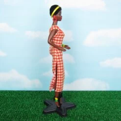 Kenyan Barbie Doll Vintage 1993 Dolls Of The World #11181 13 Kenyan Barbie Doll Vintage 1993 Dolls Of The World #11181 -Toy Store Vintage kenyan barbie 1993 dolls of the world africa